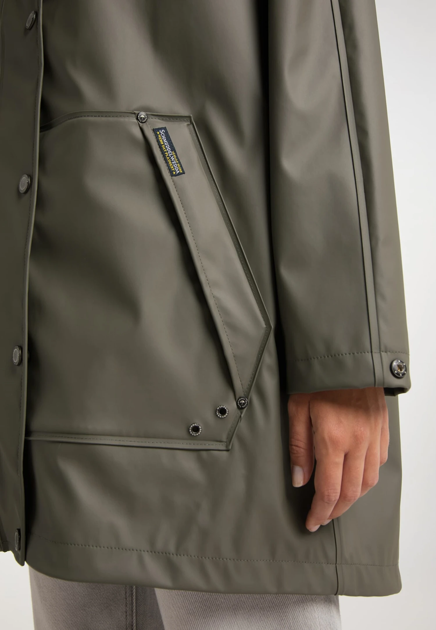 Manteaux de pluie Manteau mi-saison Femme olive Schmuddelwedda Manteaux De Pluie Manteau Mi-saison Femme Olive -Schmuddelwedda 411cfee0eafd49d904ee7b9601c216c9 scaled