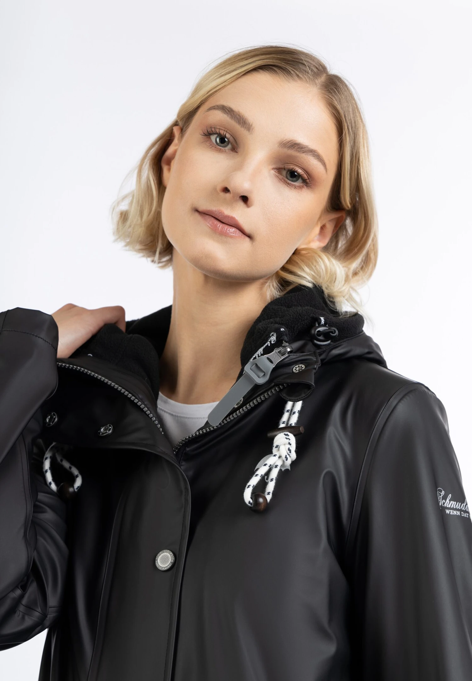 Vestes de mi-saison Veste mi-saison Femme noir Schmuddelwedda Vestes De Mi-saison Veste Mi-saison Femme Noir -Schmuddelwedda 6c03d4ae41a027548b09101035fe2b58 scaled