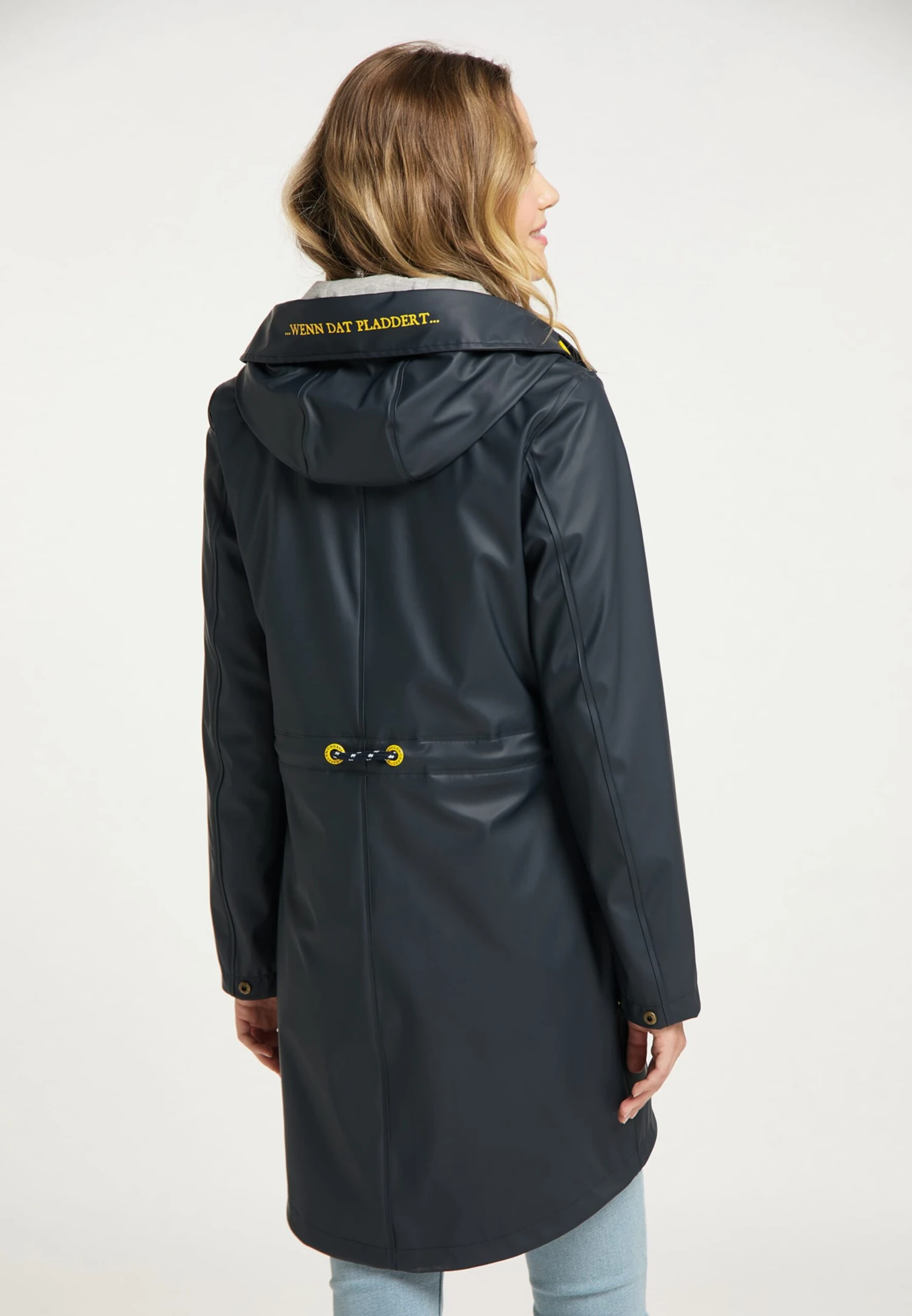 Manteaux de pluie Manteau fonctionnel Femme bleu outremer Schmuddelwedda Manteaux De Pluie Manteau Fonctionnel Femme Bleu Outremer -Schmuddelwedda c8faacfb427646b063e9eb27d5859d9f scaled